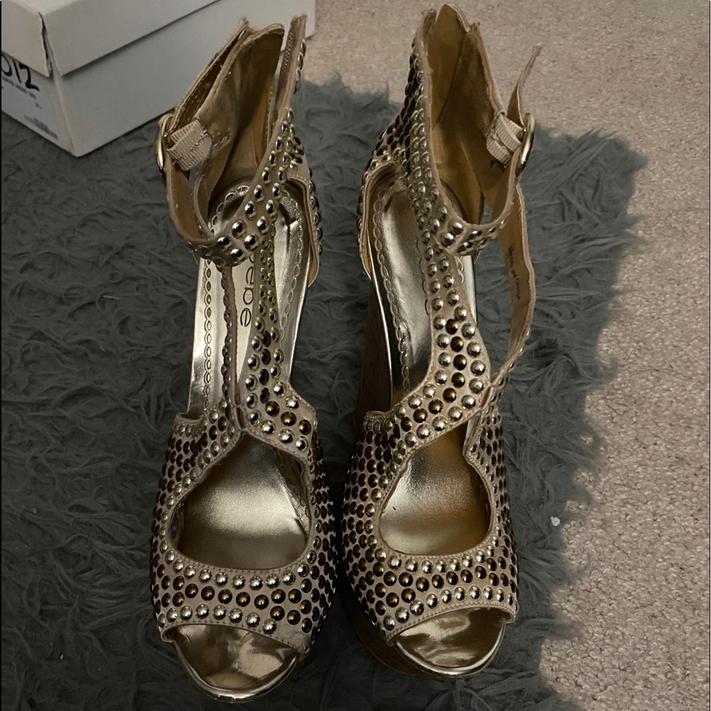 Bebe wedges!